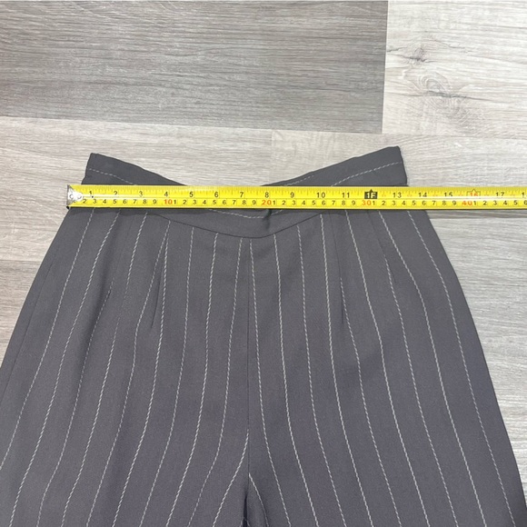 Maggie London vintage gray pinstriped Pant Suit sz 6P - Picture 11 of 13